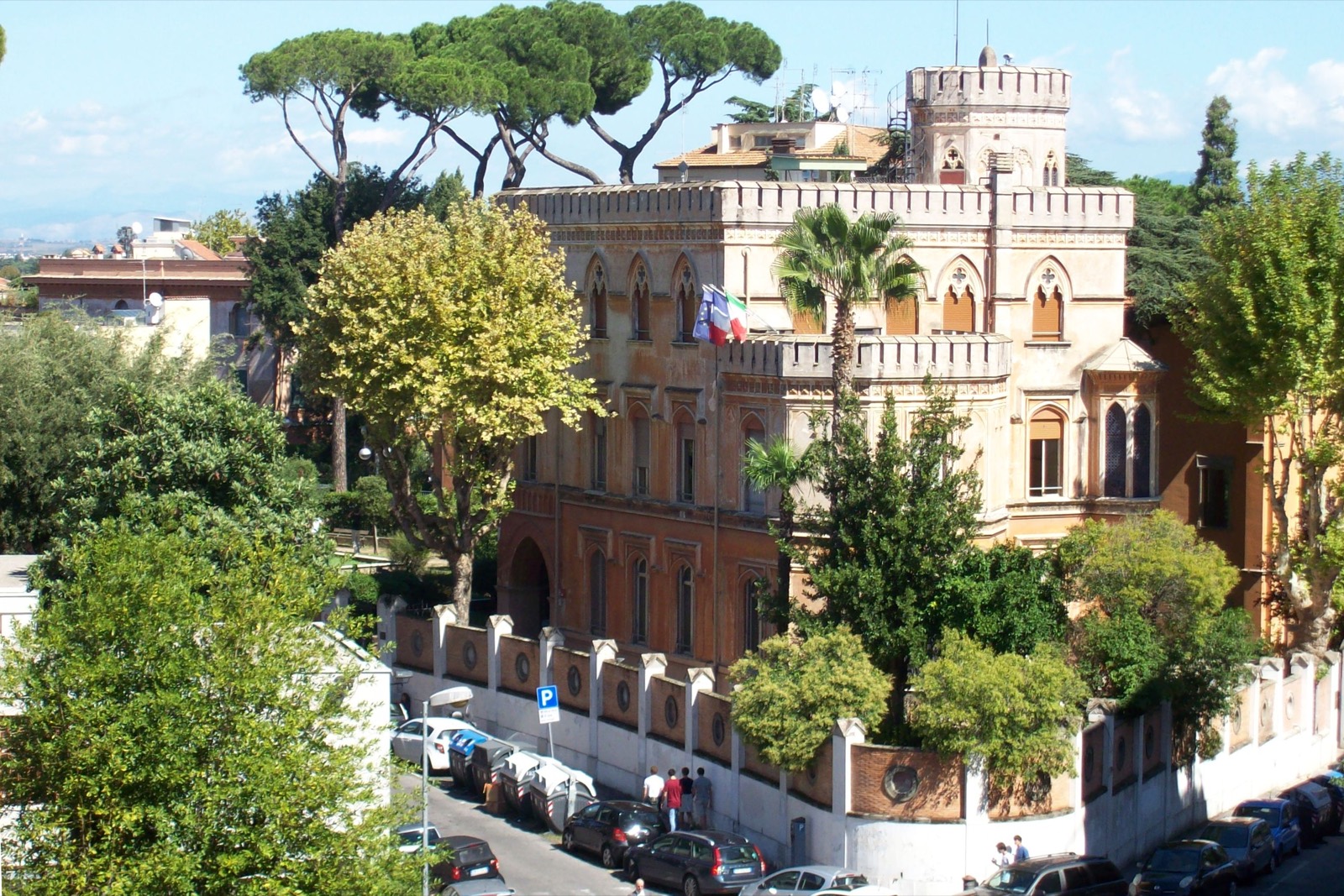 Liceo Francese Chateaubriand, Villa Borghese Roma